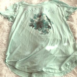 Hollister t-shirt